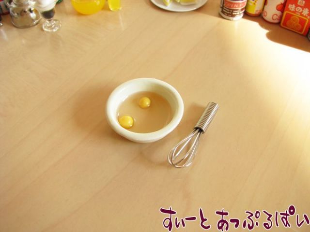 10050